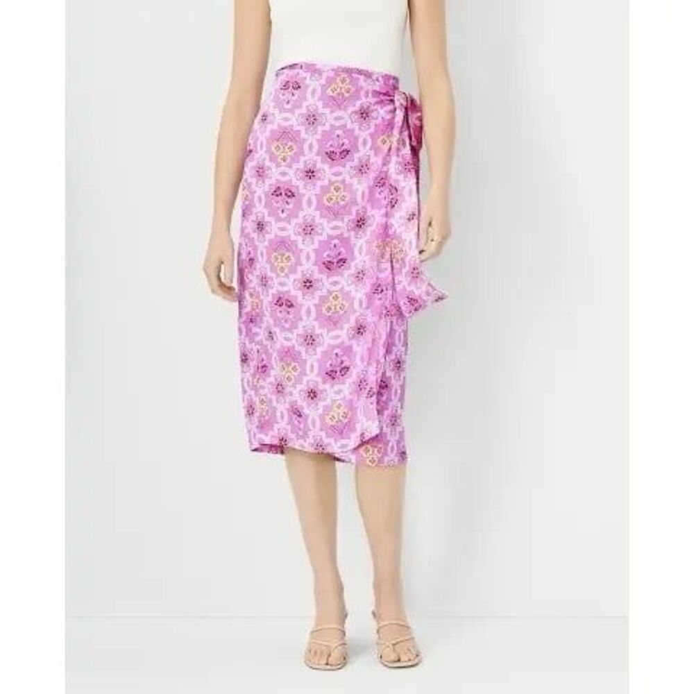 Ann Taylor skirt Size 6 Petite